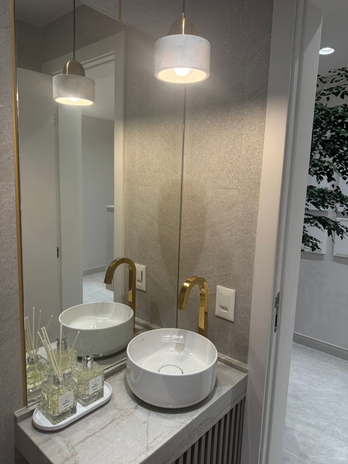 Lavabo da clínica — Instituto SER